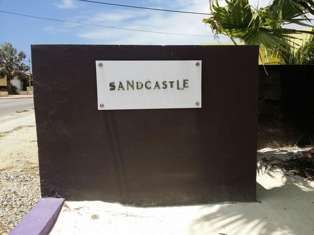 Sandcastle Beach Apartments Palm Beach Екстер'єр фото